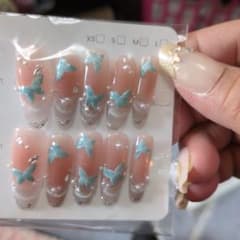 ネイルチップ 蝶々 パールデザイン　ロングオーバルМサイズのサムネイル