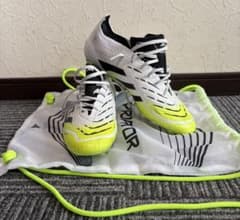 adidas Predator ホワイト/イエロー サッカーシューズ adidas Predator サッカーシューズ ホワイト/イエロー - メルカリ