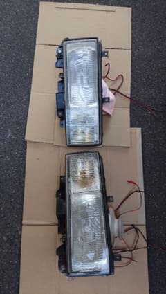 奥目 いすず 810、フォワード840 当時物 純正ヘッドライト左右2個セット 奥目 いすず 810、フォワード840 当時物 純正ヘッドライト美品2個