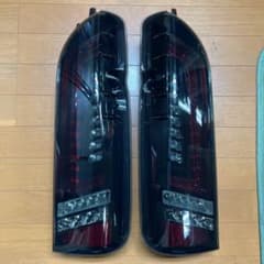 ハイエース　テールランプ  415コブラのサムネイル