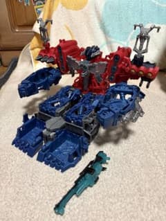オプティマスグランドベース　トランスフォーマーのサムネイル