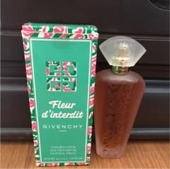 【新品訳あり】GIVANCHY 香水のサムネイル