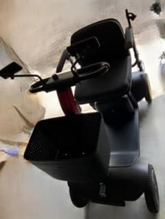 美品 WHILL Model S 電動カート ブラック/レッド フル装備付き - メルカリ
