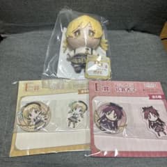 まどマギ一番くじ Ｄ賞ぬいぐるみチャーム　巴マミ &E賞ステッカー2個付きのサムネイル