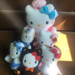 キティちゃんぬいぐるみのサムネイル