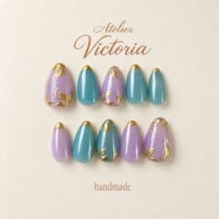 【現品】大人可愛いニュアンスネイルチップ 紫 水色 金 ゴールド リーフ 振袖のサムネイル