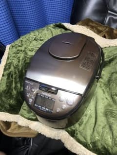 日立  極上炊き 圧力&スチームIH 5.5合炊き 黒厚鉄釜 RZ-SG10Jのサムネイル