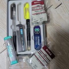 文房具セット シャープペン 替芯 修正テープのサムネイル