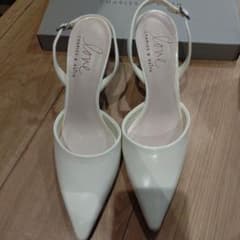 CHARLES & KEITH スリングバックパンプスのサムネイル