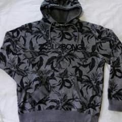 ごりちゃん様専用　BILLABONG  パーカーのサムネイル