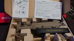 S＆T製電動ガンUMP45マガジン＆バッテリー付のサムネイル