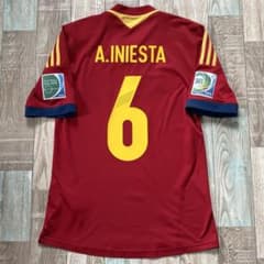スペイン代表 2013 イニエスタ ユニフォーム ヴィッセル神戸 スペイン代表 2013 イニエスタ ユニフォーム ヴィッセル神戸 - メルカリ