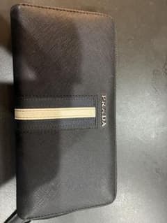 PRADA ブラック サフィアーノレザー 長財布のサムネイル