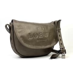 【美品】ロエベ　ヘリテージ　ショルダーバッグ　南京錠　チャーム　レザー　茶系色 美品】ロエベ ヘリテージ ショルダーバッグ 南京錠 チャーム レザー 茶