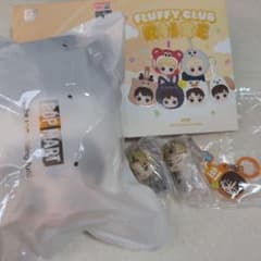 POP MART RIIZE FLUFFY CLUBミニポーチキーチェーン ソヒのサムネイル