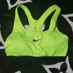 NIKE ナイキ スポーツブラ　Mのサムネイル