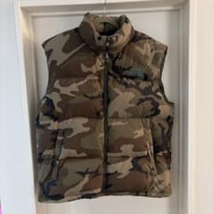 THE NORTH FACE 迷彩 センターロゴ　ダウンベスト 700フィル