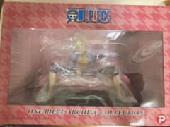 【送料込み/新品】ワンピース ドフラミンゴ フィギュアのサムネイル