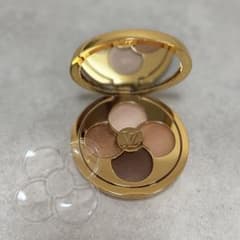 VUITTON アイシャドウのサムネイル