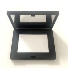 ナーズ NARS ライトリフレクティングセッティグパウダーのサムネイル