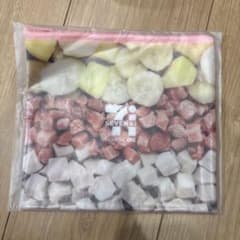 SEVEN & I フルーツデザインポーチのサムネイル