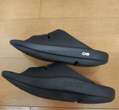 (在庫一点限り)OOFOS リカバリーサンダル ブラック M8-W10 EU41
