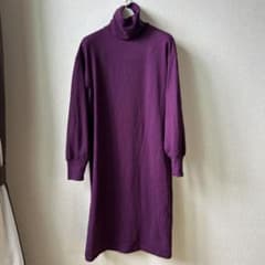 UNIQLO タートルネック ニットワンピース パープルのサムネイル