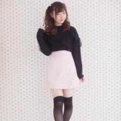 Honey Cinnamon フリルスウェットのサムネイル