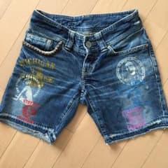 女の子　デニムハーフパンツのサムネイル