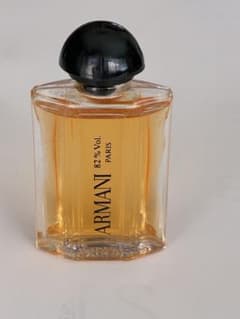 【新品】ARMANI Eau de toilette 5ml ミニ香水のサムネイル