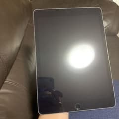 Apple iPad Pro 9.7 セルラーのサムネイル