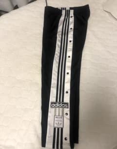 adidas originalトラックパンツのサムネイル