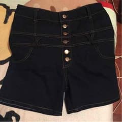 ハイウエスト ショートパンツのサムネイル