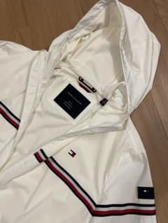 TOMMY HILFIGER ナイロンパーカー フード付きLサイズ　値下げのサムネイル
