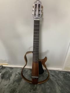 【美品】YAMAHA SLG200N ナイロン弦モデル　サイレントギターのサムネイル
