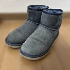 UGG ムートン　ブーツ　23センチ　ネイビーのサムネイル