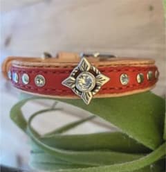 ハンドメイド⭐︎本革　犬・寝用⭐︎首輪⭐︎キラキラ⭐︎レッドのサムネイル