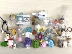 コ*屋様 めじるしアクセサリー＆キーホルダー 34点まとめ売りのサムネイル