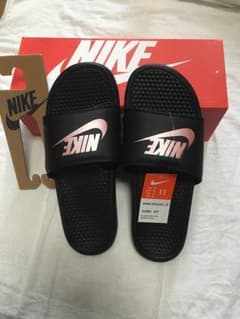 NIKE べナッシのサムネイル