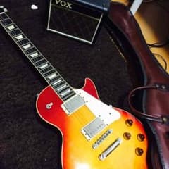 フジゲンのレスポール、VOXアンプのサムネイル