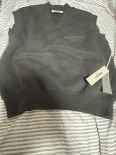 ESSENTIALS FEAR OF GOD Vネック トレーナーのサムネイル