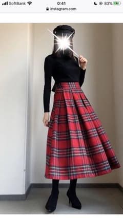 赤チェックロングスカートのサムネイル