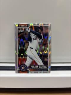 Topps Chrome Yordan Alvarezのサムネイル