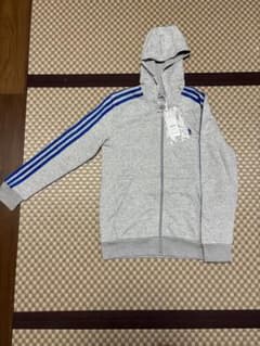 adidas グレー パーカー 160cmのサムネイル