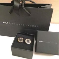marc by marc jacobsのサムネイル