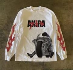 AKIRA ロングスリーブTシャツ ホワイト　袖ロゴのサムネイル