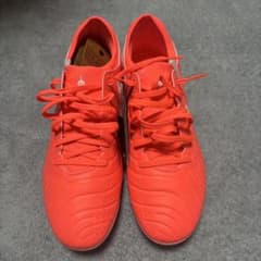 Nike サッカーシューズ オレンジ スパイクのサムネイル