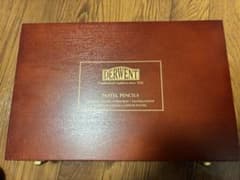 廃盤】DERWENT PASTEL PENCILS 木箱入りセット90色 - メルカリ