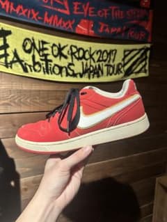 Nike スニーカー レッドのサムネイル