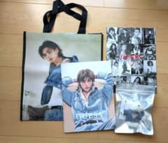 ☆StrayKids◇GUESS◇ヒョンジン◇ショッパー◇カタログ◇キーリング 